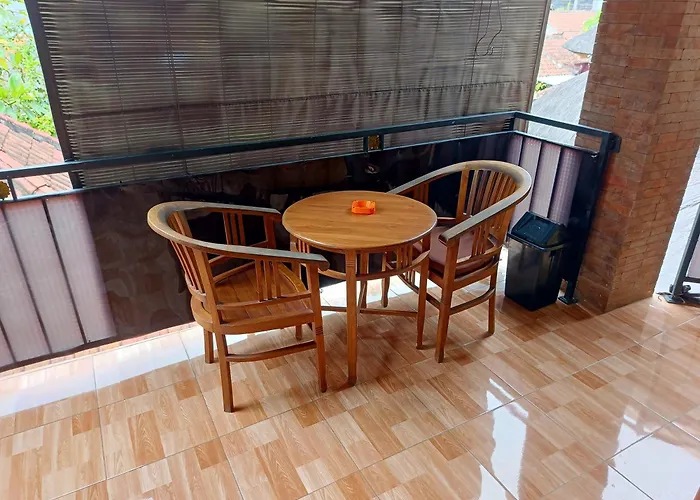Nyoman House Habitación en casa particular