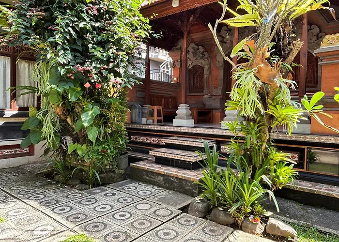 Nyoman House Habitación en casa particular