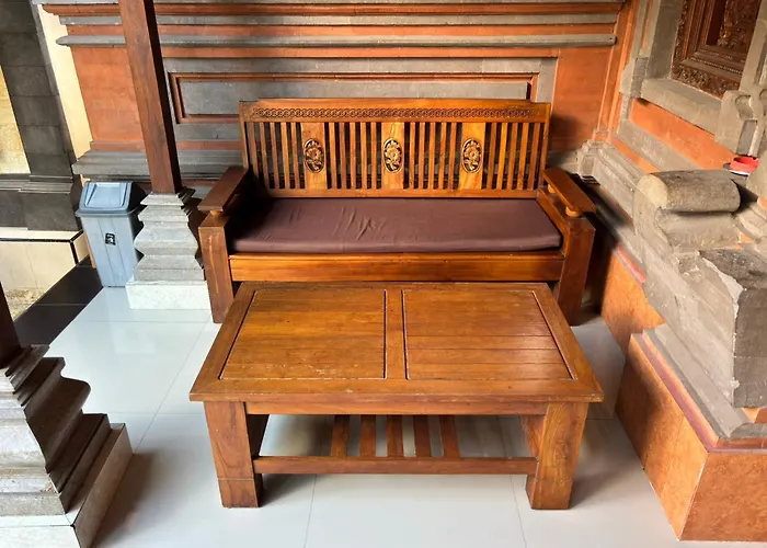 Nyoman House